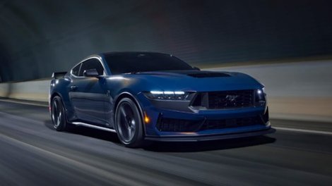 Marque de référence sur la route comme sur la piste, Ford présente la Mustang Dark Horse et sa nouvelle famille de pur-sang de course conçus pour la piste