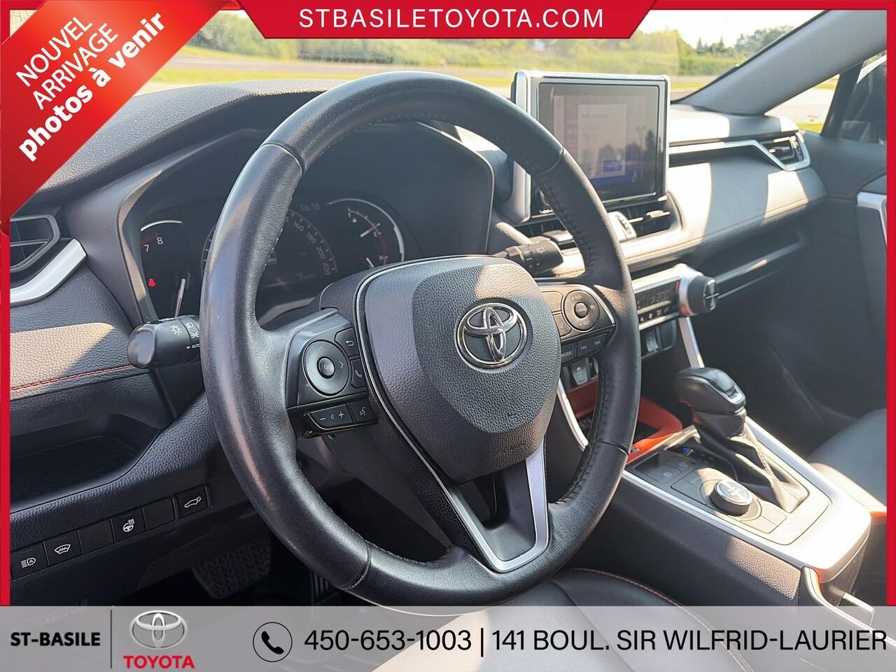 TOYOTA RAV4 2023 Blanc Saint-Basile-le-Grand - photo #6