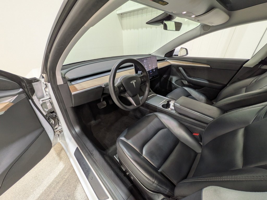 Tesla Model 3 Standard Range RWD *Ltd Avail* 2021 Rouge Val-David - photo #9