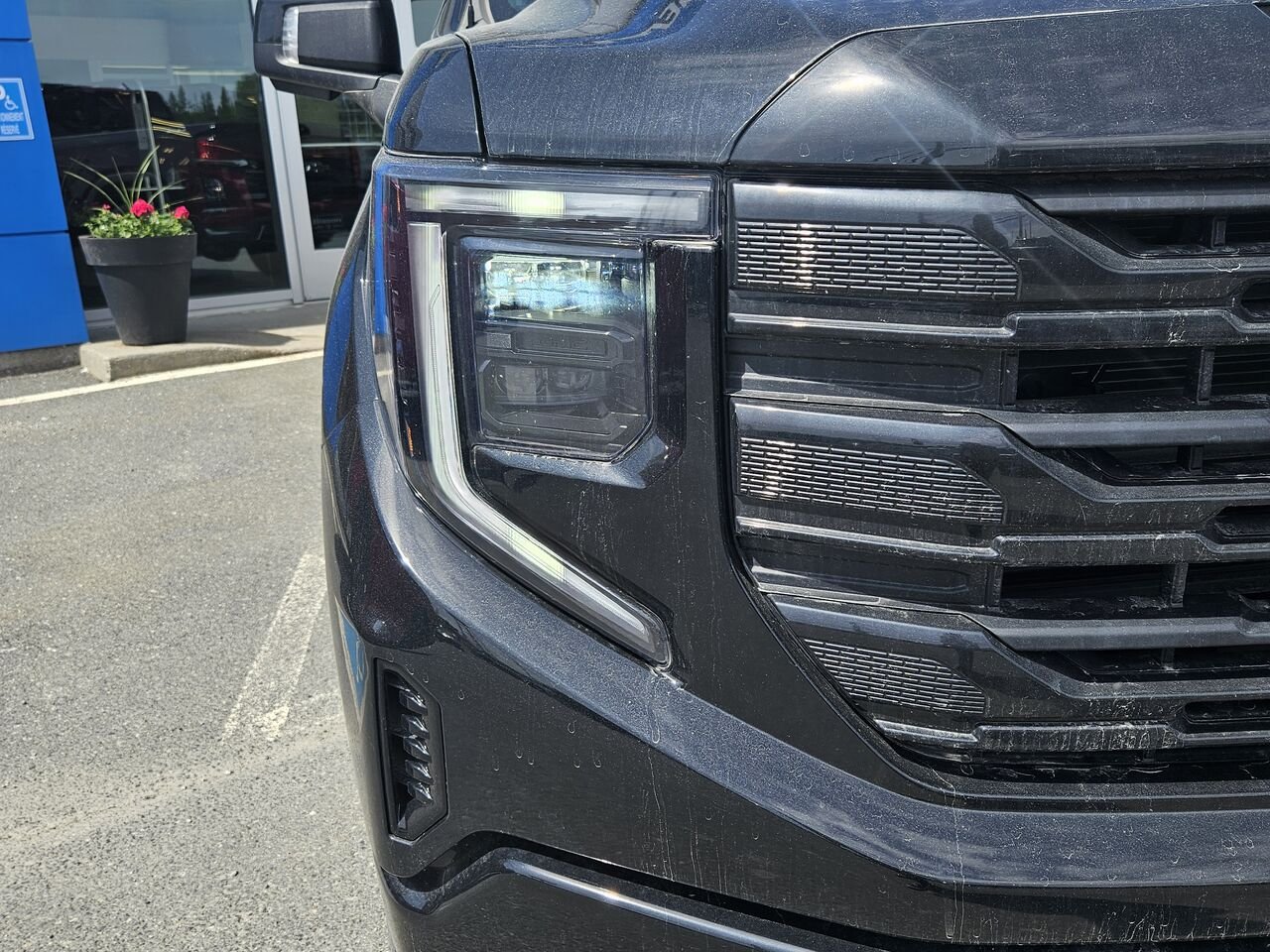GMC Sierra 1500 Elevation cabine multiplace 4RM 157 po 2026 NOIR ONYX Thetford Mines - photo #5