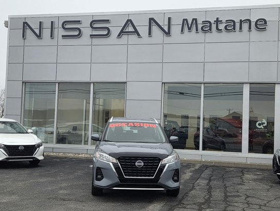 Nissan Kicks Play 2024 2024 Gris