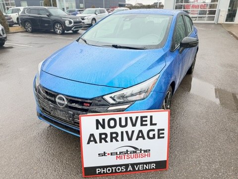 Nissan Versa SR-INTÉRIEUR 2 TONS-SIÈGES CHAUFFANT-CARPLAY 2023 Bleu
