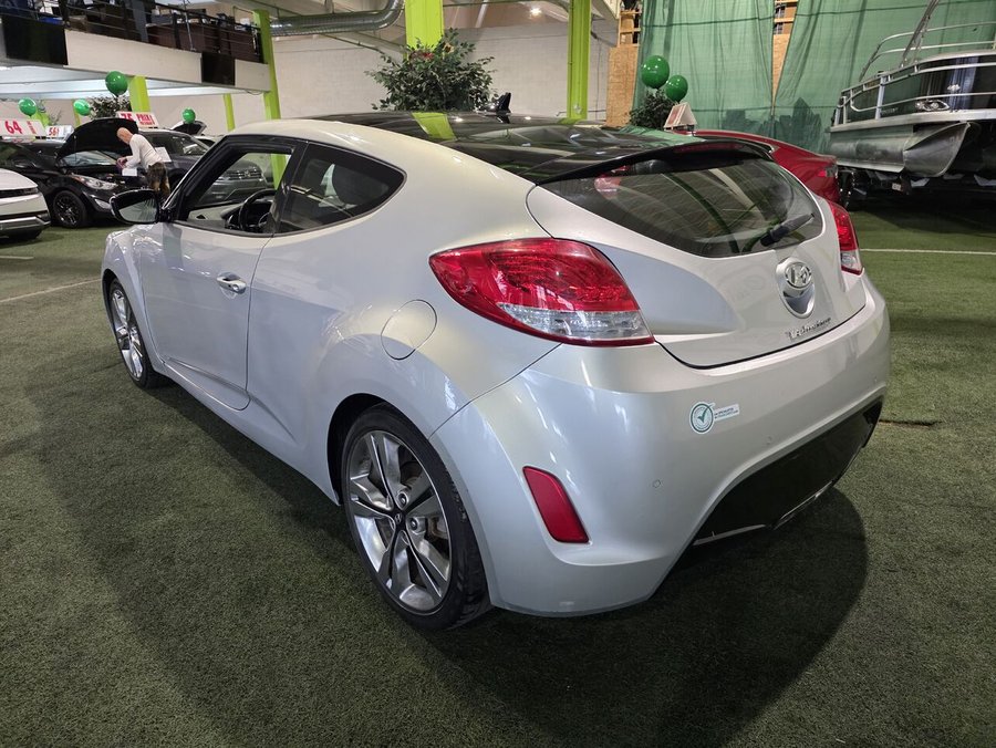2016 Hyundai Veloster 2016 Silver