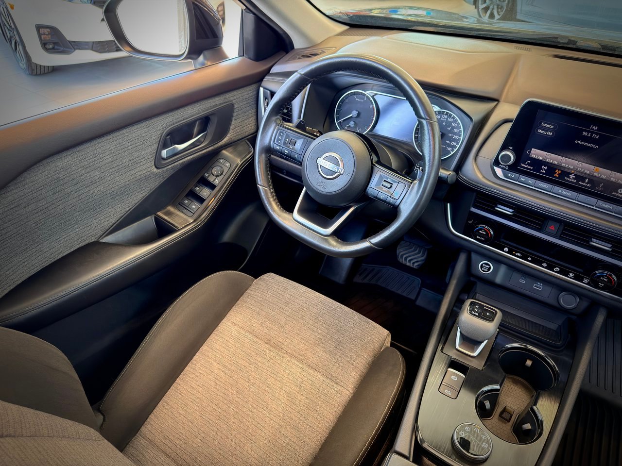 2023 Nissan Rogue Black Notre-Dame-des-Prairies - photo #18