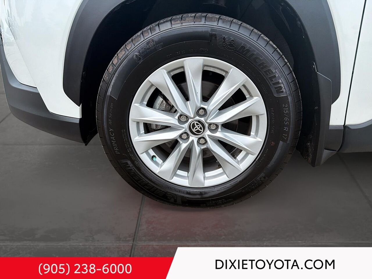 2023 Toyota Corolla Cross LE PREMIUM AWD / CLEAN CARFAX / HEATED SEATS / MOONROOF / ALLOY WHEELS / CARPLAY AND ANDROID AUTO White Mississauga - photo #6