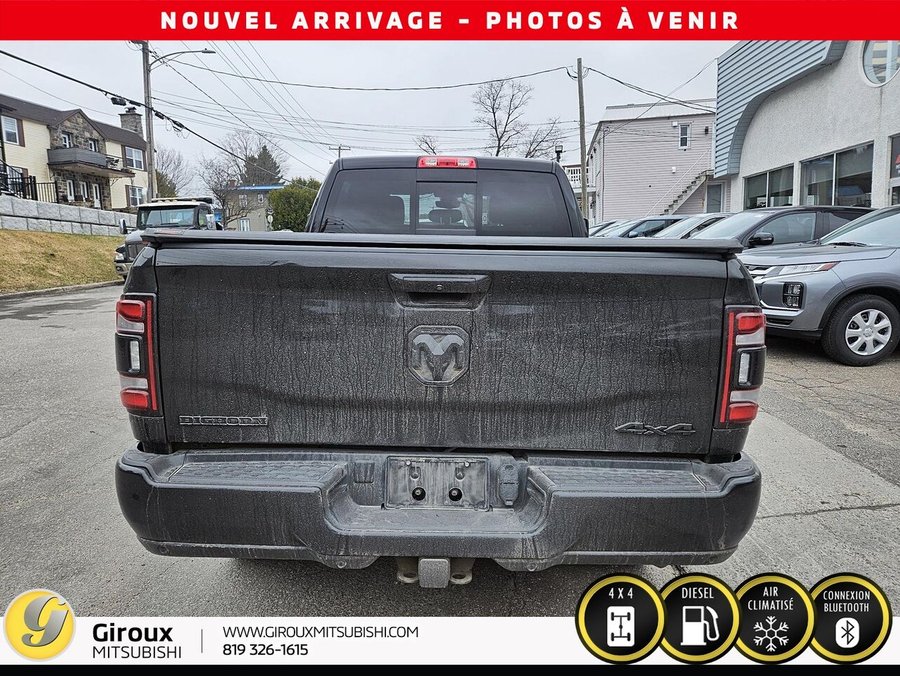 RAM 2500 Big Horn cabine d'équipe 4x4 caisse de 6 pi 4 po 2024 Noir