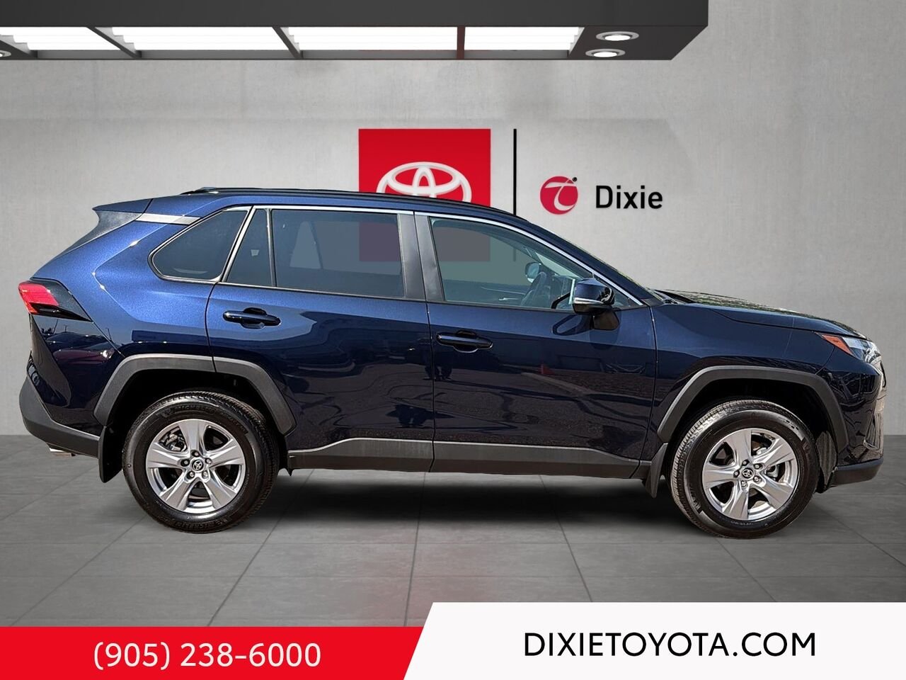 2025 Toyota RAV4 XLE AWD / CLEAN CARFAX / HEATED SEATS / MOONROOF / ALLOY WHEELS / CARPLAY AND ANDROID AUTO Blue Mississauga - photo #2