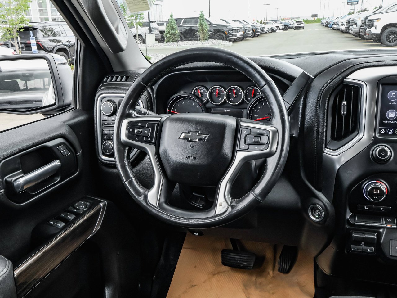 2019 Chevrolet Silverado 1500 4WD Crew Cab 147 RST White Sherwood Park - photo #17