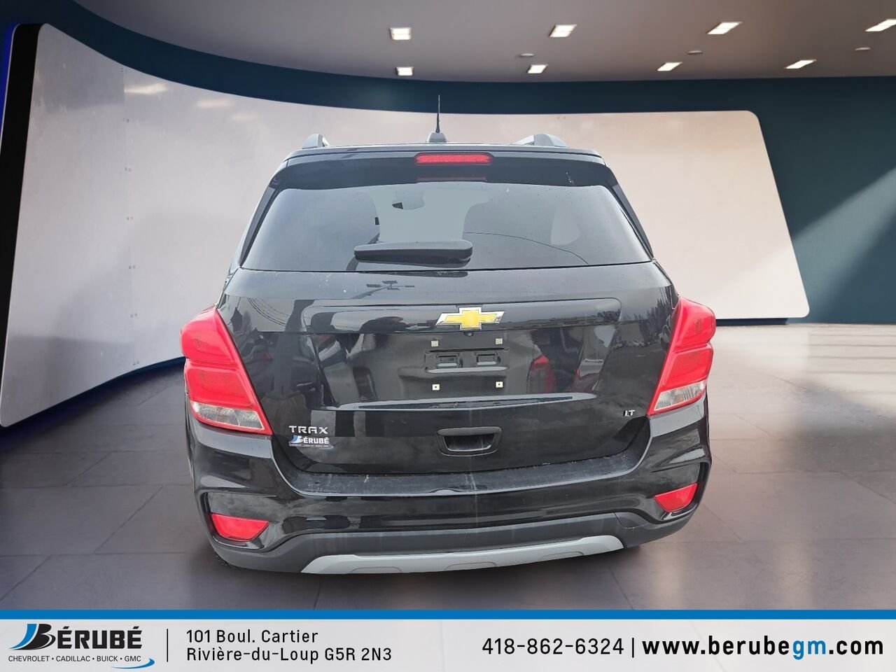 2017 CHEVROLET TRAX FWD LT Black Rivière-du-Loup - photo #2