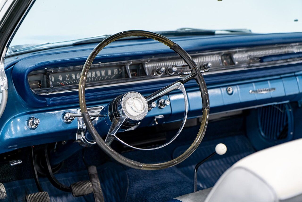 1961 Pontiac Bonneville **PRIX EN USD**C8 Suffix 389cu.in. TriPower 4 Speed Blue Montreal - photo #10