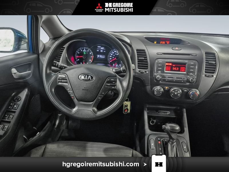 Kia Forte 2015 Bleu Laval - photo #17