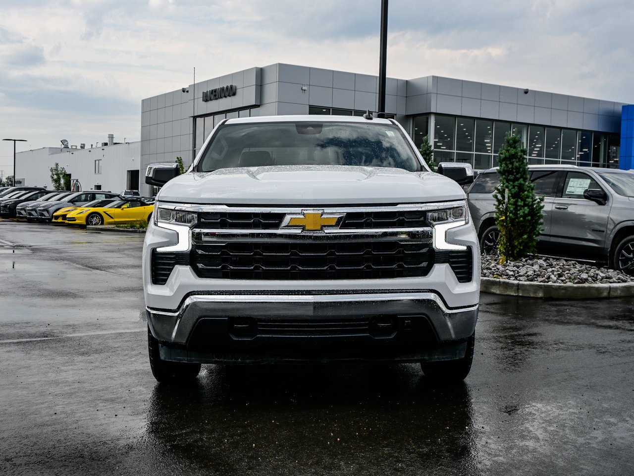 2026 Chevrolet Silverado 1500 4WD Crew Cab 147 LT White Sherwood Park - photo #2