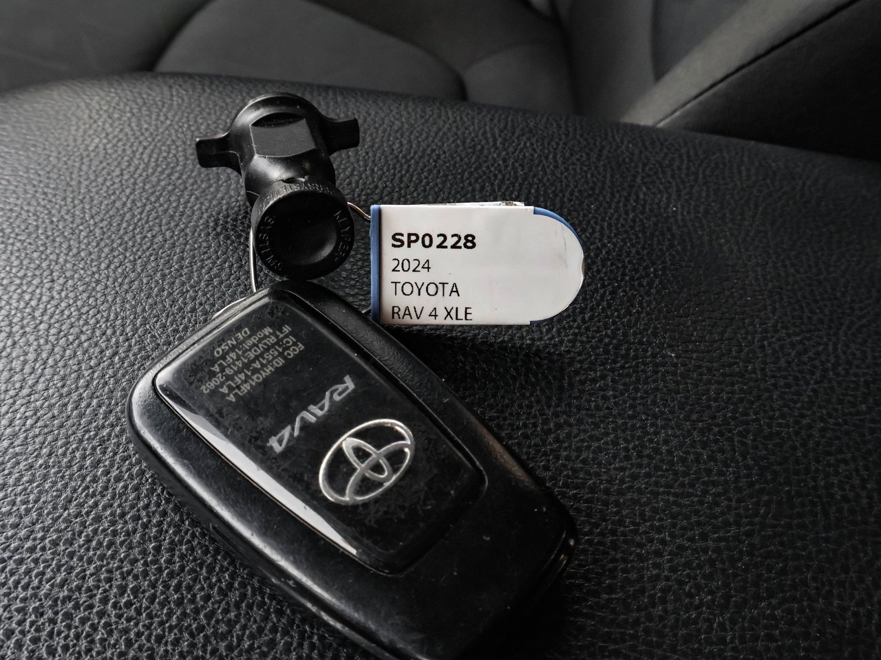 2024 Toyota RAV4 XLE AWD Black Sherwood Park - photo #28