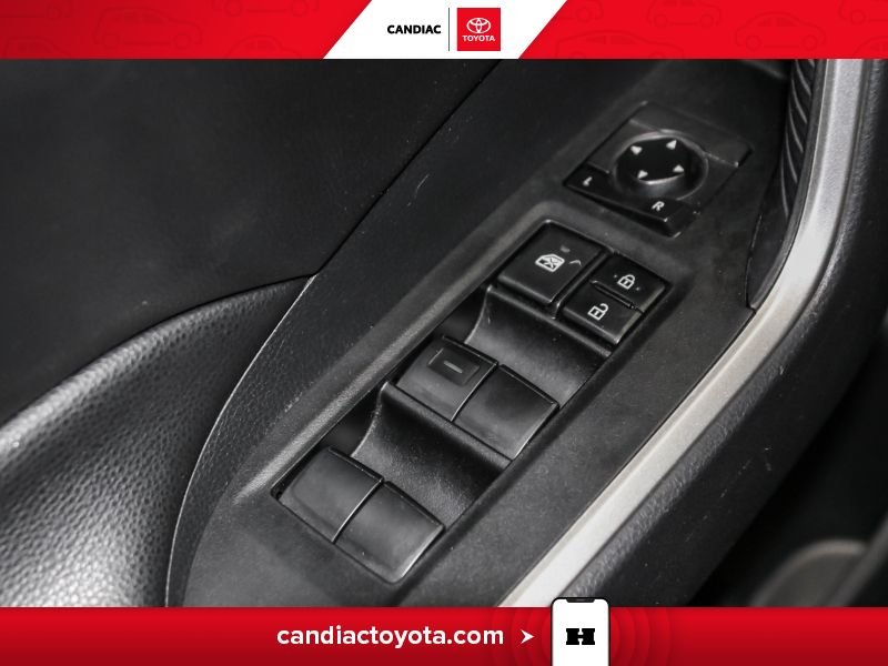 2019 Toyota Rav 4 Blue Blainville - photo #23