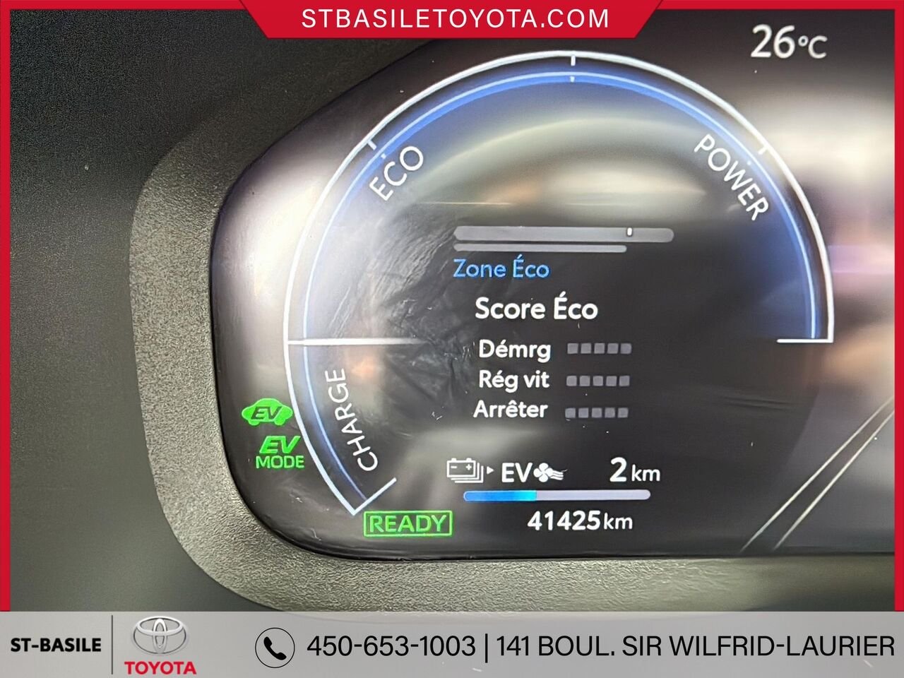 Toyota RAV4 PRIME 2023 Ciel argent métallisé avec toit noir Saint-Basile-le-Grand - photo #15
