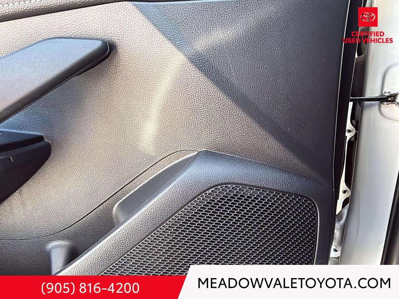 2023 Toyota Corolla Hatchback One owner, Low KM's, Alloy Wheels, Back up Camera Classic Silver Metallic Mississauga - photo #10