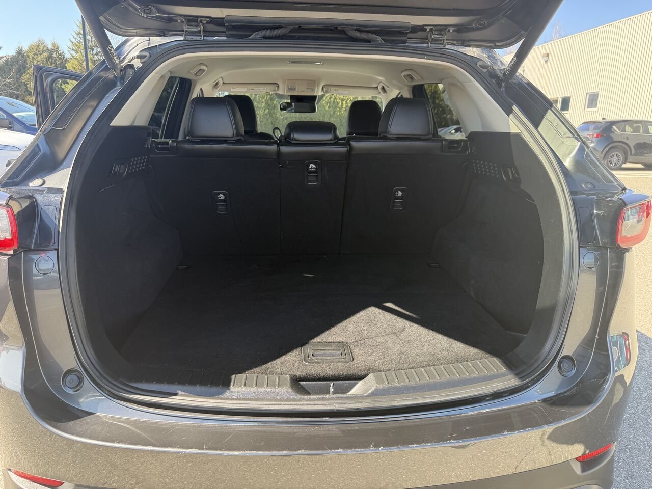 2022 Mazda CX-5 Grey Ste-Marie - photo #8