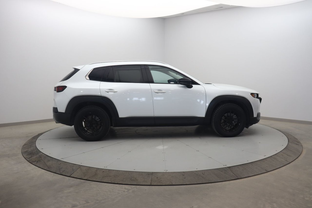 2023 Mazda CX-50 VIN 7MMVABDY3PN152477 White Baie-Comeau - photo #2