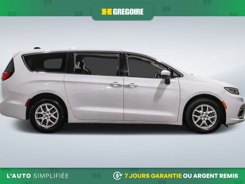 2023 Chrysler Pacifica White Blainville - photo #10