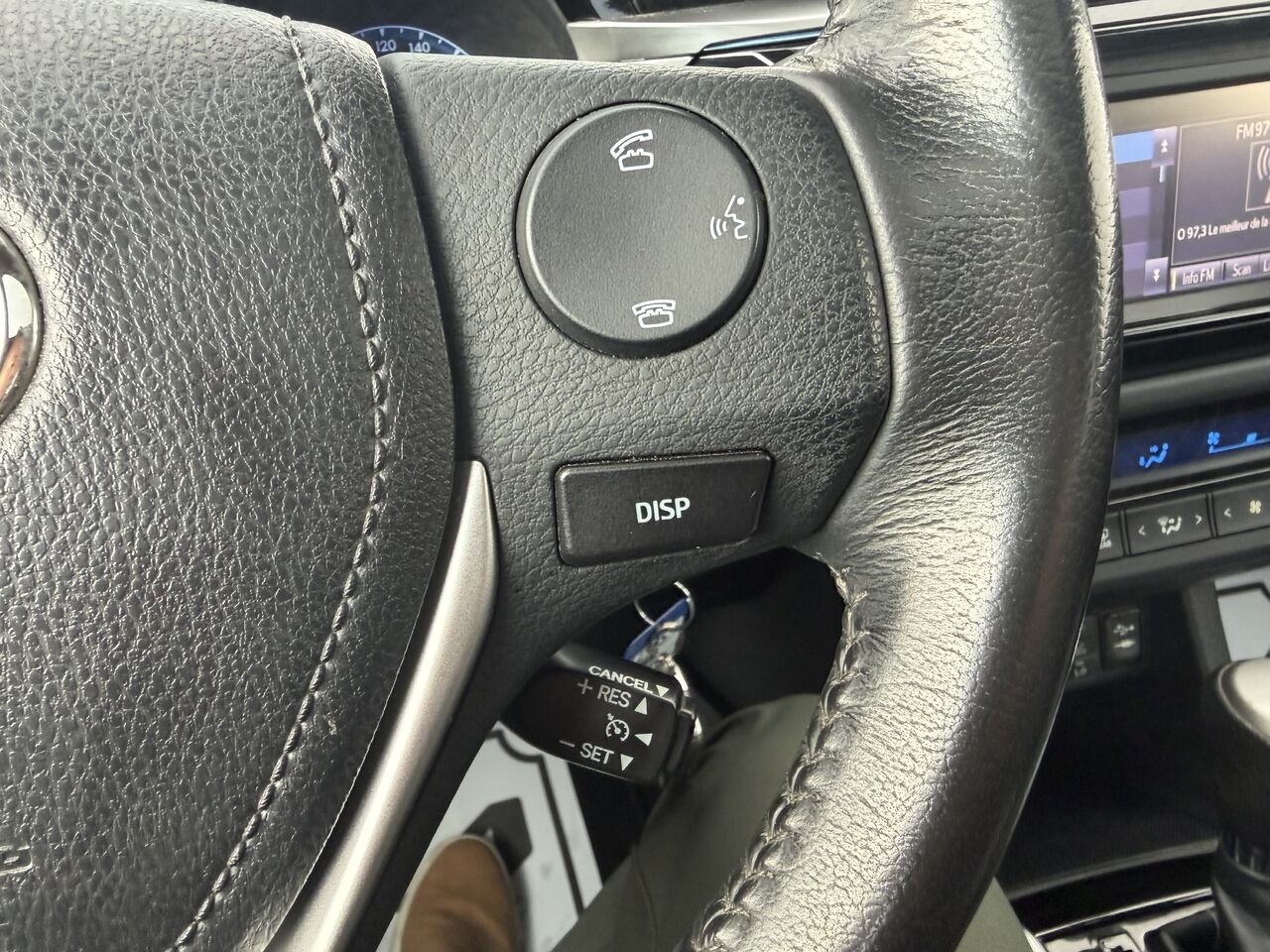 2016 Toyota Corolla Blue Thetford Mines - photo #17