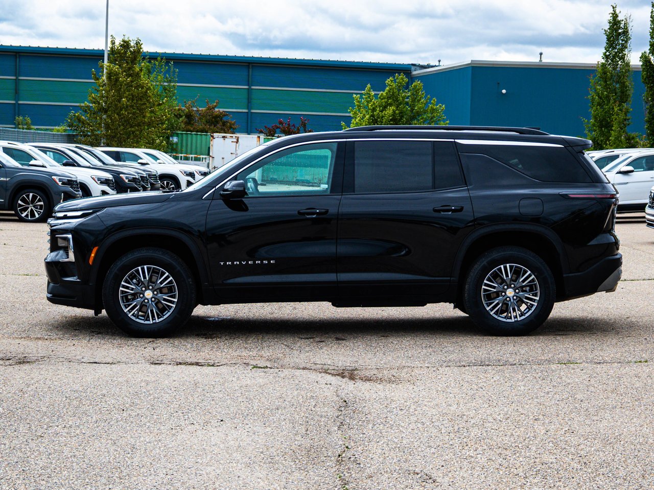 2026 Chevrolet Traverse AWD 4dr LT Black Sherwood Park - photo #9