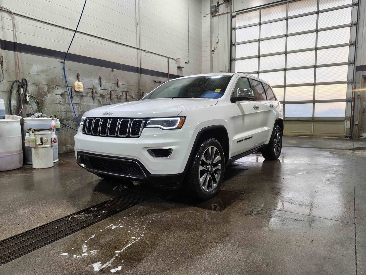 2018 Jeep Grand Cherokee Limited 4x4 White Sherwood Park - photo #3