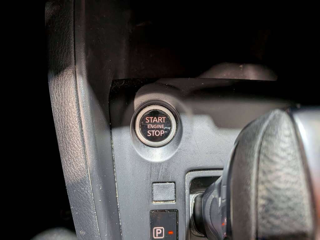 2024 Nissan Kicks S FWD White Val-David - photo #26
