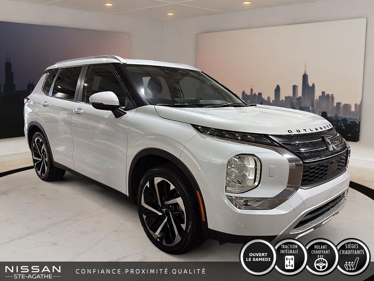 Mitsubishi Outlander 2023 Argent Saint-Jérôme - photo #2