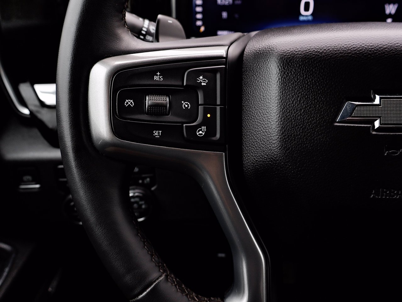 2024 Chevrolet Silverado 1500 4WD Crew Cab 147 RST Black Sherwood Park - photo #20