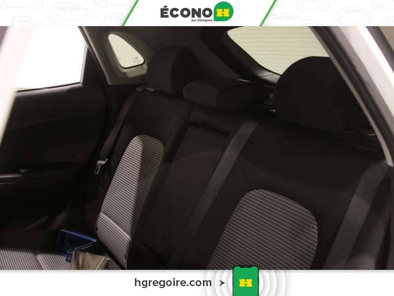 2019 Hyundai Kona White Laval - photo #17