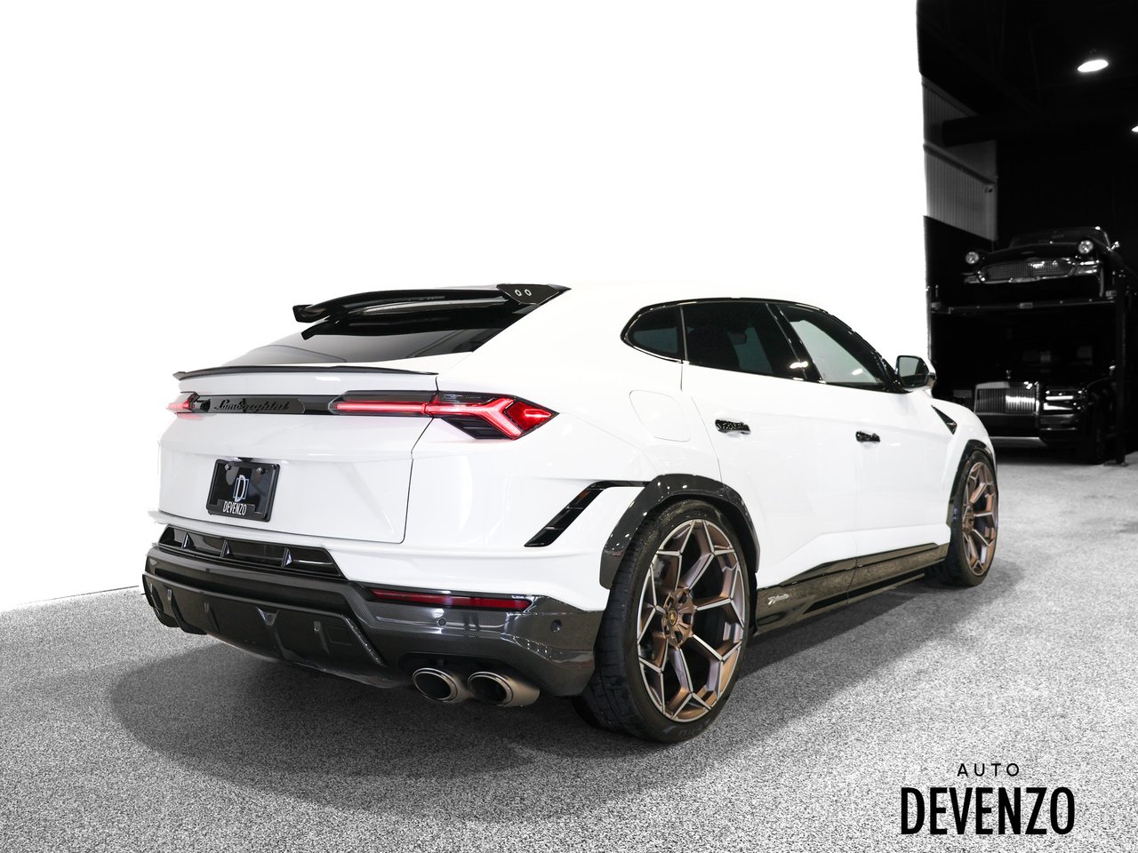 Lamborghini Urus 2023 Blanc Saint-Eustache - photo #2
