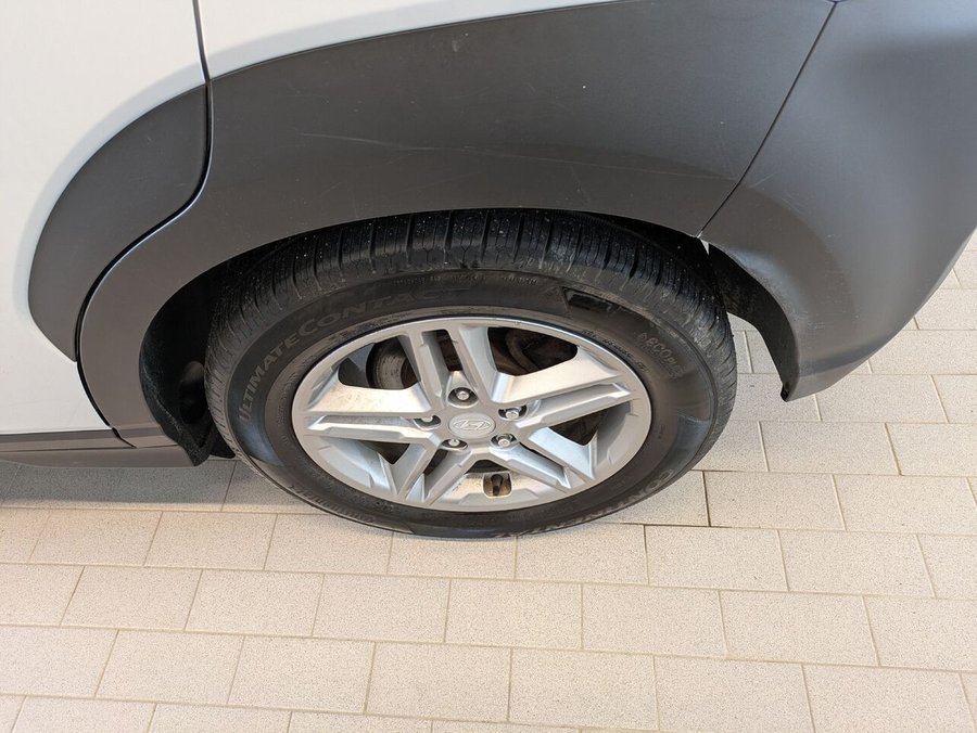 2019 Hyundai Kona 2.0L Essential White