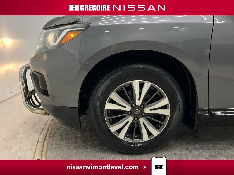 2017 Nissan Pathfinder Grey Laval - photo #26