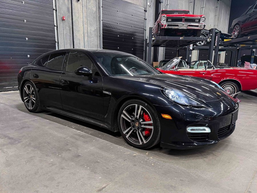 2013 Porsche Panamera 2013 Black