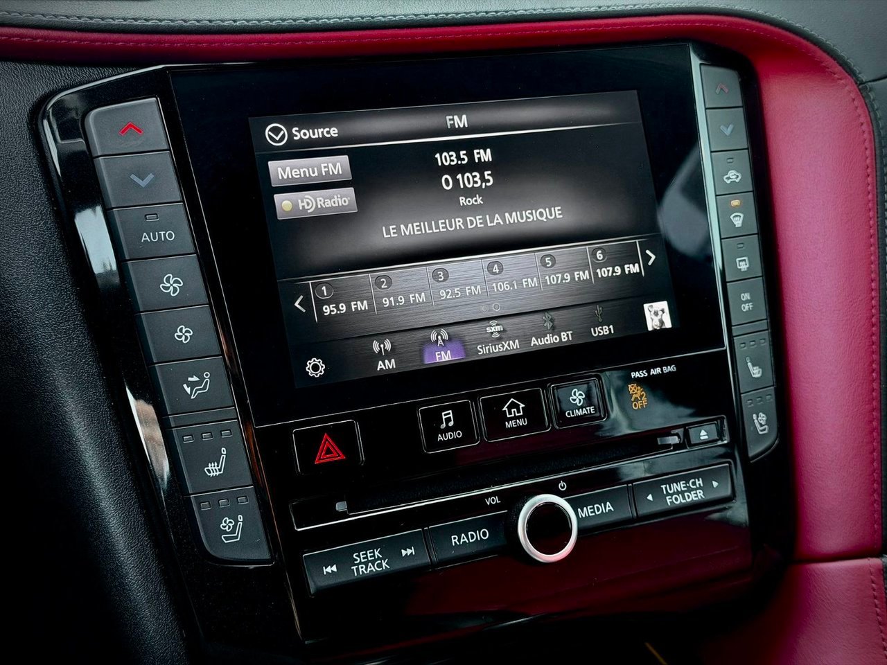 2023 Infiniti QX50 gray Notre-Dame-des-Prairies - photo #35
