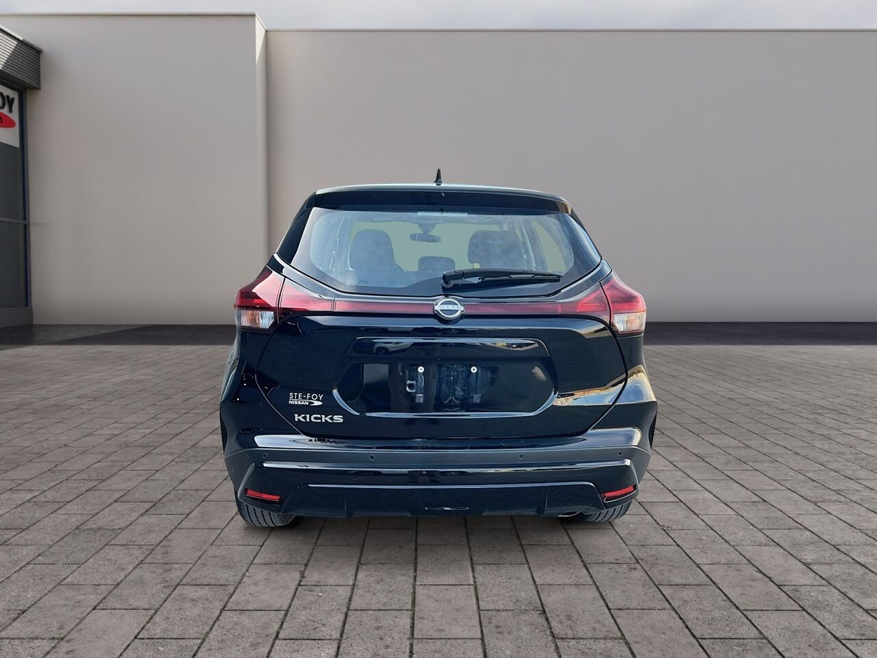 2024 Nissan Kicks S Black Québec - photo #2