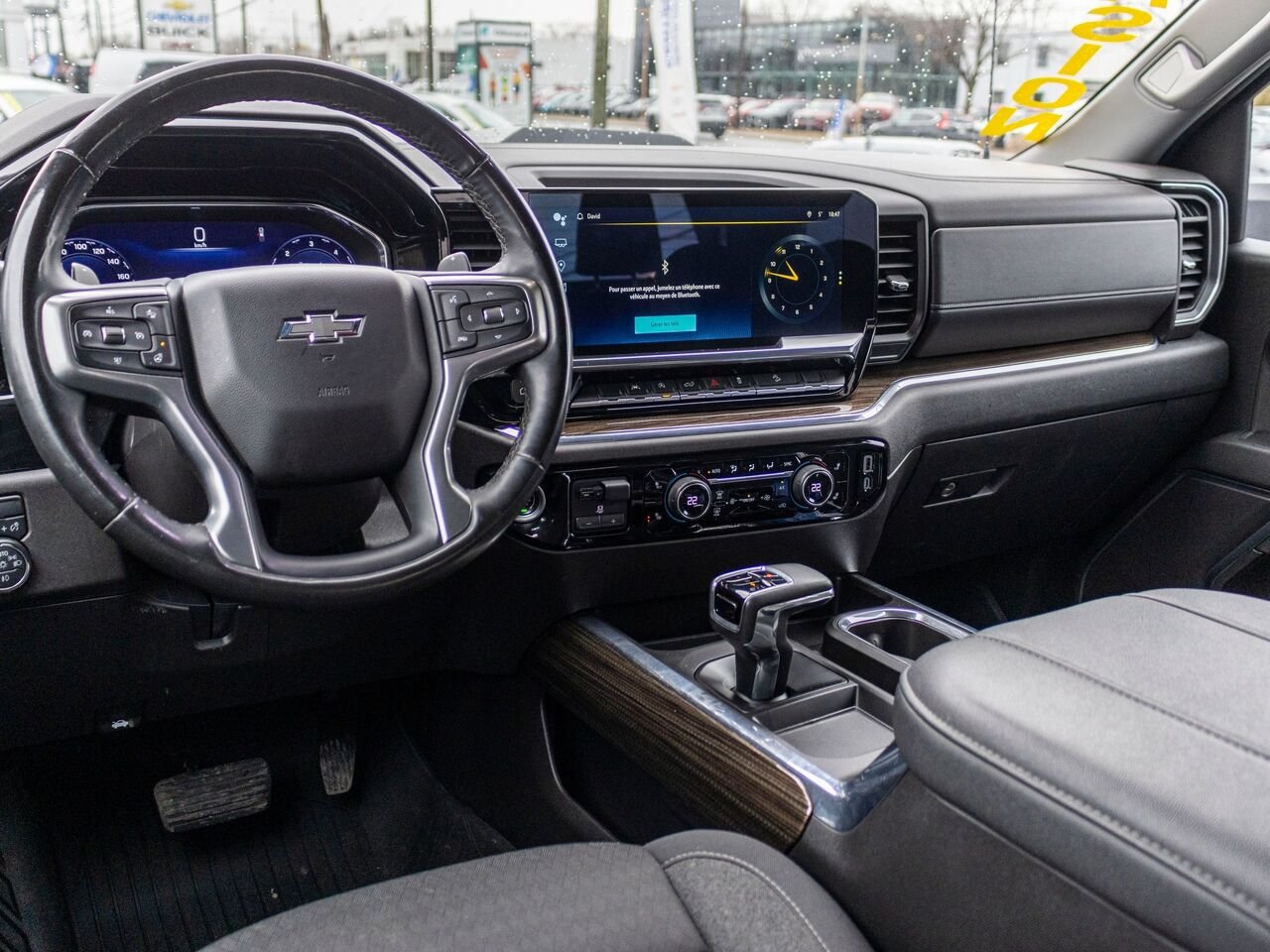 Chevrolet Silverado 1500 LT Trail Boss cabine multiplace 4RM 157 po 2024 Blanc Châteauguay - photo #7
