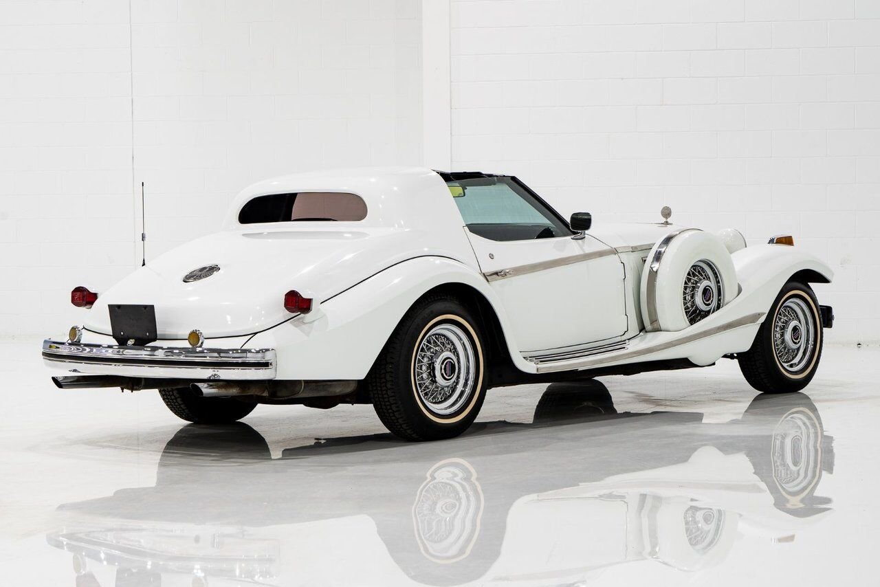 1981 Phillips Motor Car Berlina Coupe Only 1 of 78 produced. Very rare | PRIX EN USD White Montreal - photo #44