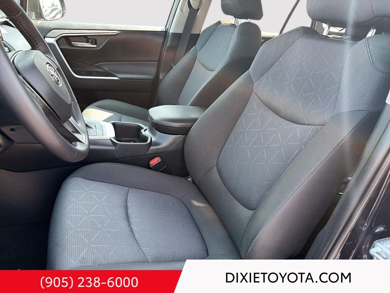 2025 Toyota RAV4 Hybrid XLE AWD / CLEAN CARFAX / HEATED SEATS / MOONROOF / ALLOY WHEELS / CARPLAY AND ANDROID AUTO Blue Mississauga - photo #8