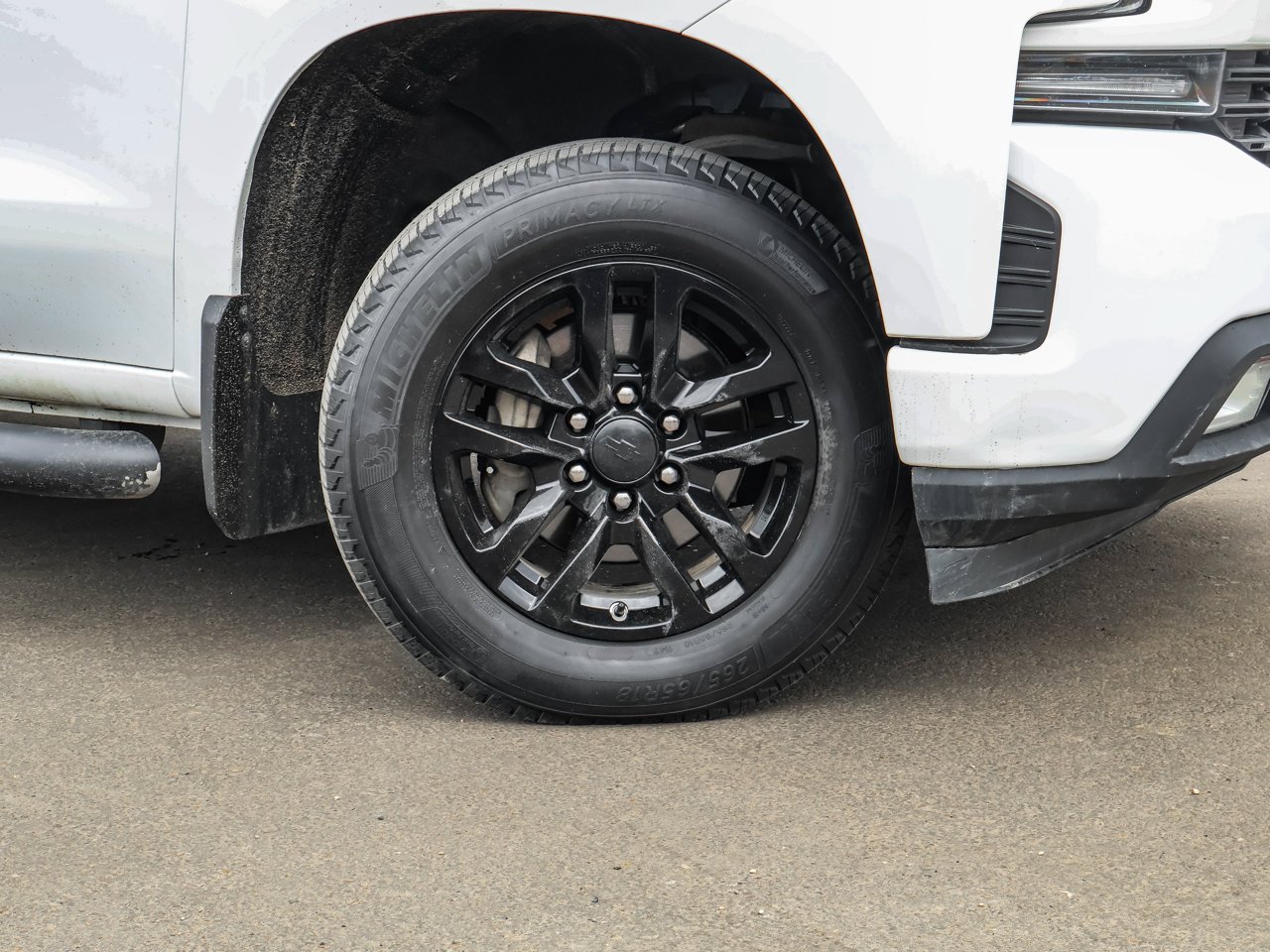2019 Chevrolet Silverado 1500 4WD Crew Cab 147 RST White Sherwood Park - photo #10