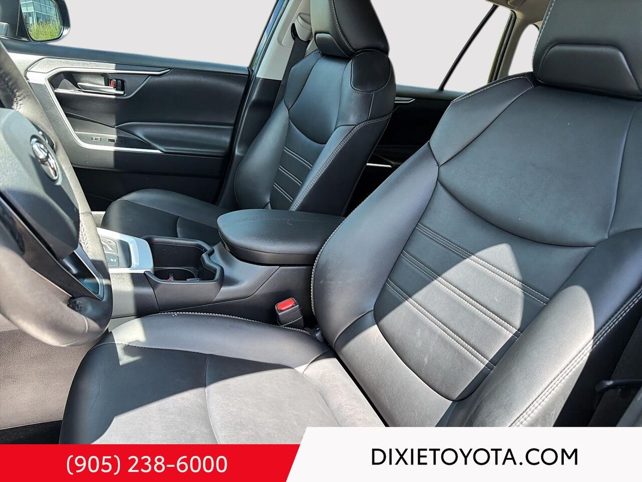 2024 Toyota RAV4 Hybrid XLE PREMIUM AWD / CLEAN CARFAX / HEATED SEATS / MOONROOF / ALLOY WHEELS / CARPLAY AND ANDROID AUTO Midnight Black Metallic Mississauga - photo #8