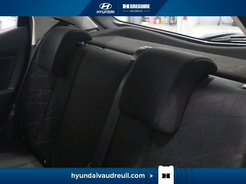 2011 Mazda 2 Silver Blainville - photo #18