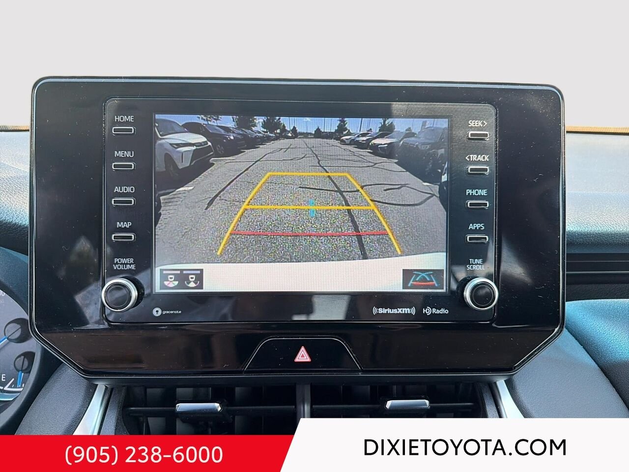 2022 Toyota Venza HYBRID LE AWD / HEATED SEATS / TOYOTA SAFETY SENSE / CARPLAY AND ANDROID AUTO Blizzard Pearl Mississauga - photo #14