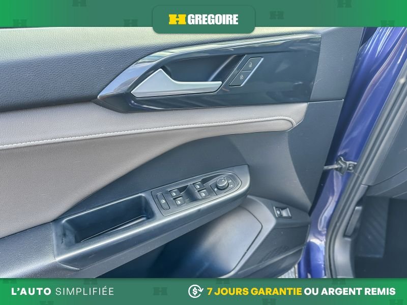2022 Volkswagen Taos Blue Blainville - photo #17