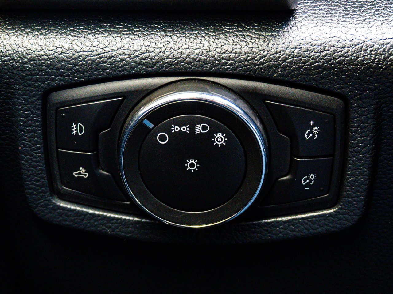 2022 Ford Super Duty F-350 SRW Platinum 4WD Crew Cab 6.75' Box Black Sherwood Park - photo #18