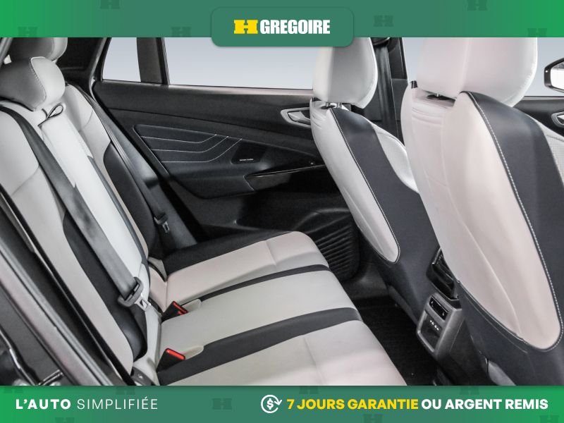 2025 Volkswagen ID.4 Black Blainville - photo #30