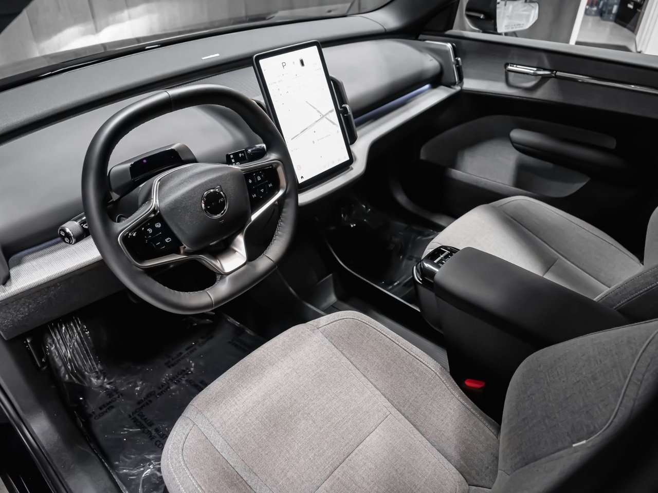 Volvo EX30 ULTRA AWD 2025 Noir Montréal - photo #5