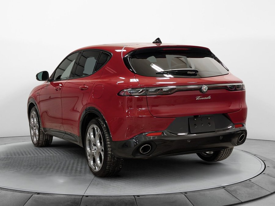 Alfa Romeo TONALE AWD Plug-In Hybrid Veloce 8 Pneus 2024 Rouge