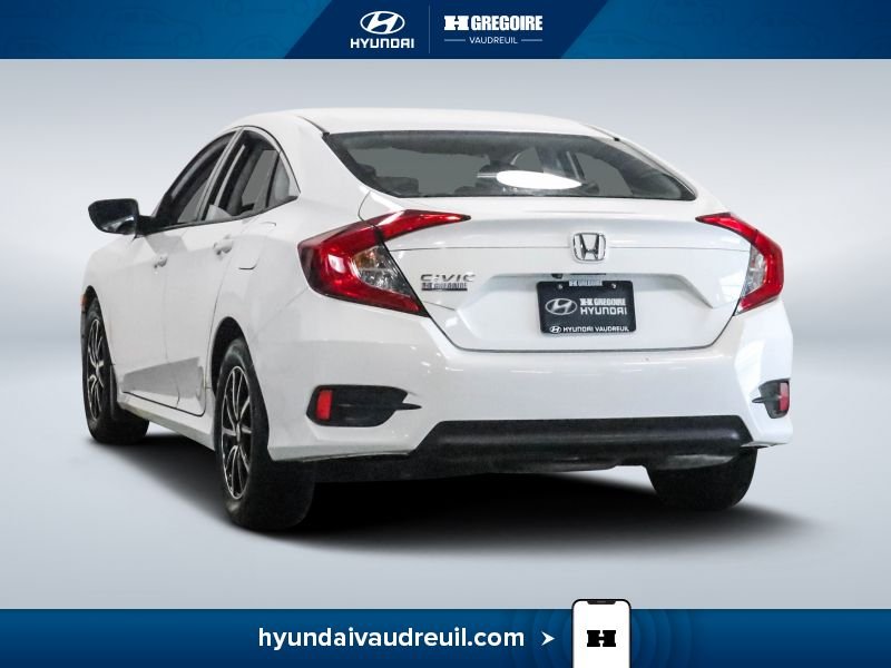 2018 Honda Civic White Blainville - photo #7
