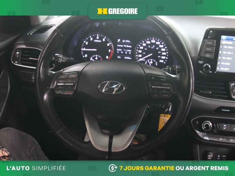 2020 Hyundai Elantra Red Laval - photo #17